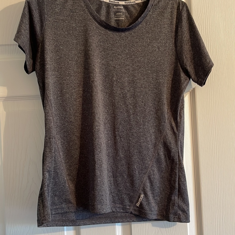 Reebok workout short sleeve top